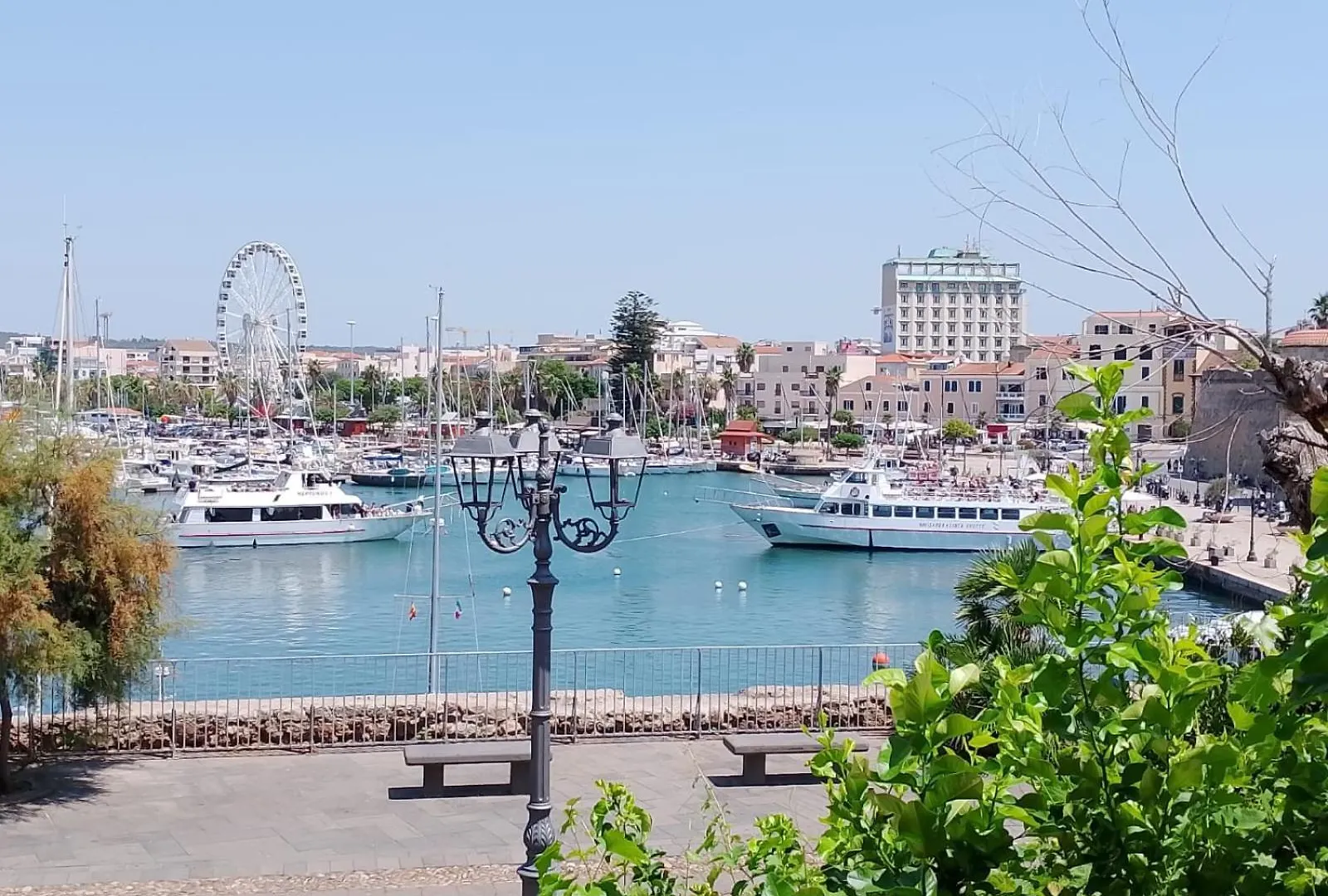 Magic Old Town - Vista Sul Porto Di アルゲーロ
